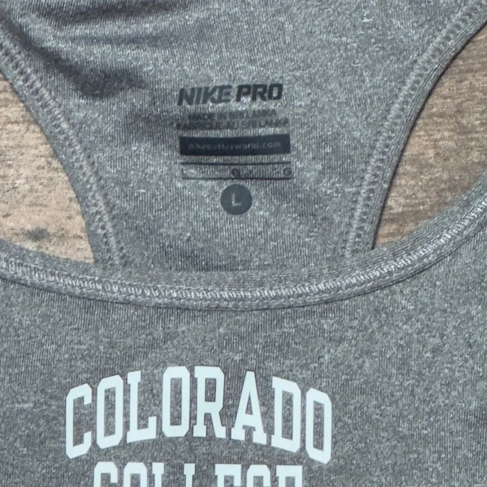 NIKE PRO Swoosh Bra Womens L Colorado College CC Sports Dri-Fit Compression Alum